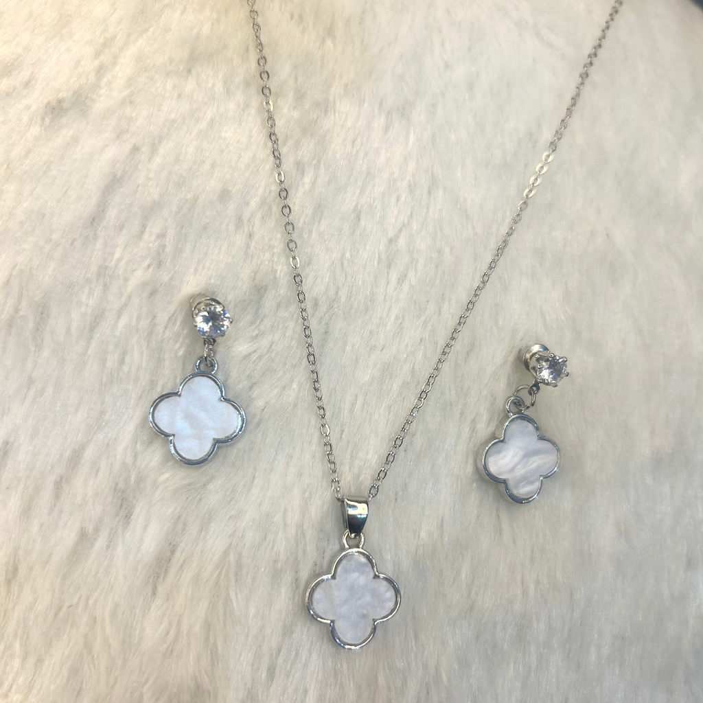 White Petal Garden Set