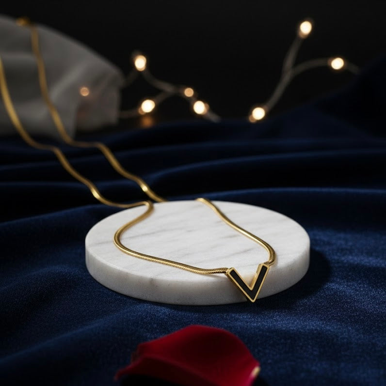 The Sleek Black-V Necklace