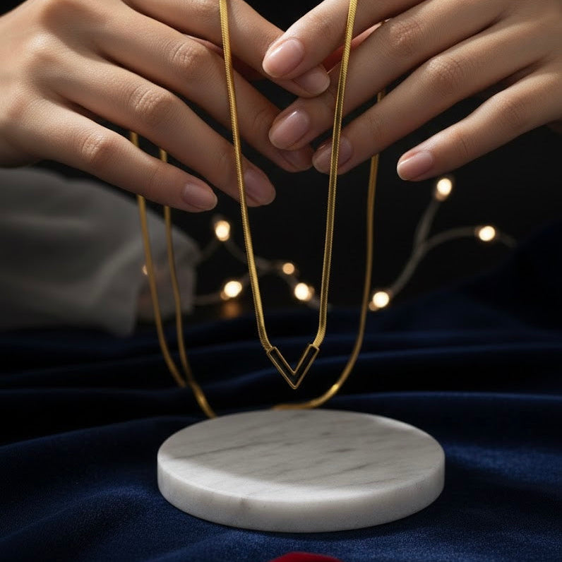 The Sleek Black-V Necklace